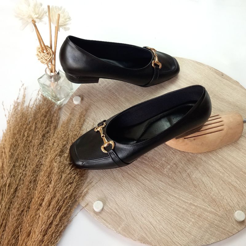 VNL Amelia Flatshoes | Sepatu Wanita | Sepatu Flatshoes | Flatshoes Casual | Sepatu Hak 2cm