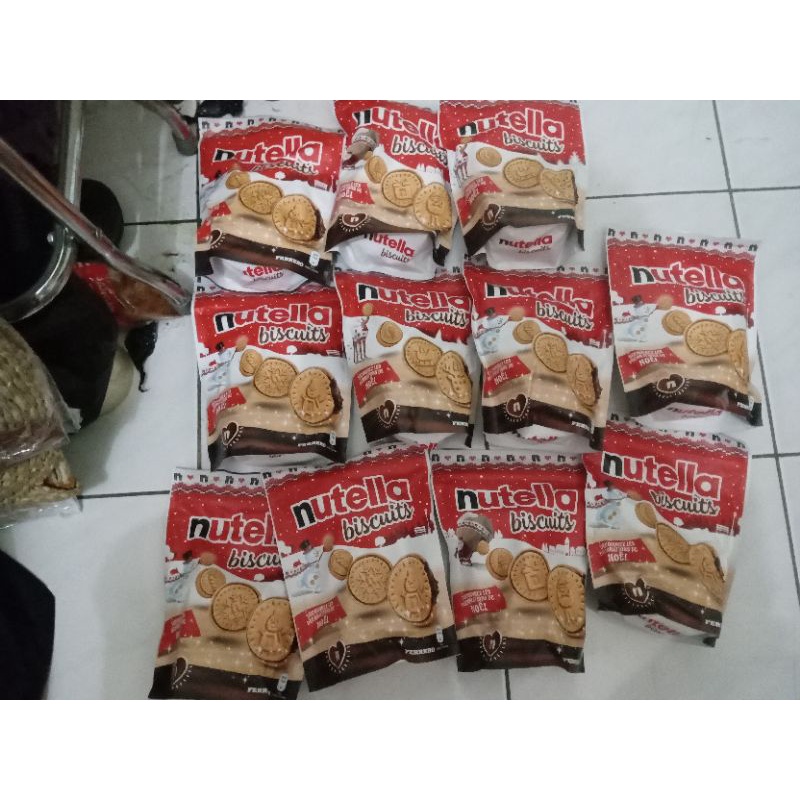 

biskuit nuttela pouch edisi merry christmas