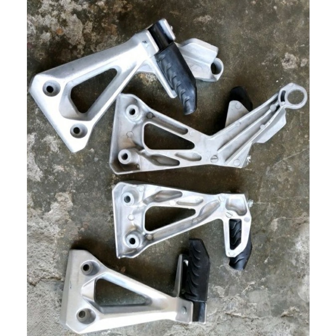 footstep belakang revo absolute original