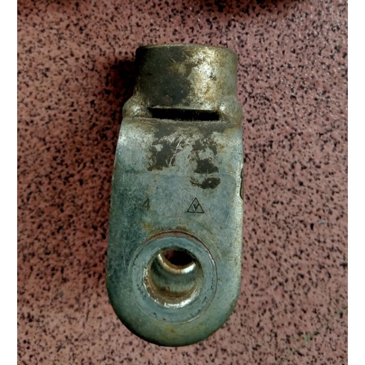 Dudukan pangkon shock belakang klx