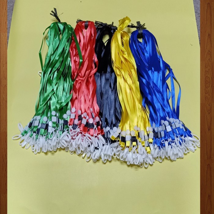

Name Tag Tali Kilap Kait Plastik 1Cm Isi 100 Pcs