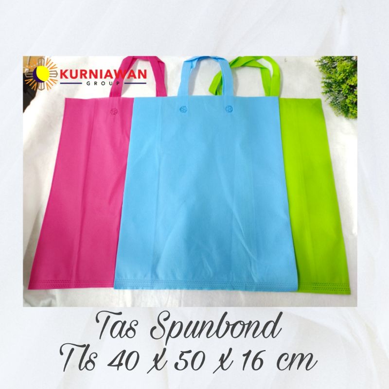 

Tas Spoonbond Jumbo Goodie Bag Tls 40 x 50 Tote Bag Press Tali Sourvenir Weding Hajatan Perlusin ( 12 Pcs )
