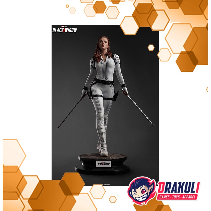 Statue Queen Studios 1/4 Black Widow Snow Suit