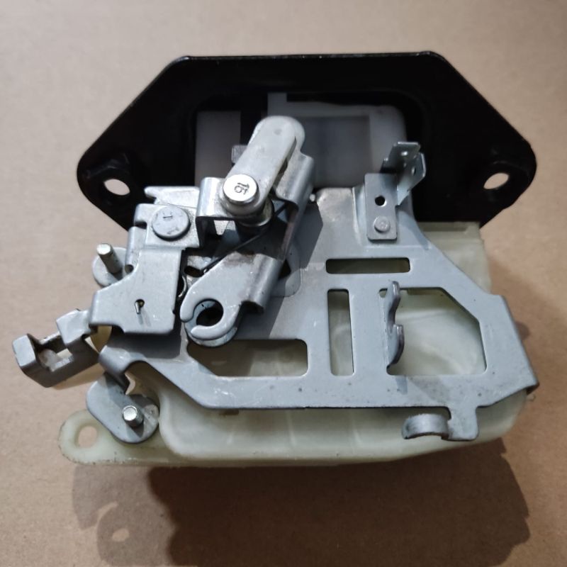 DOORLOCK DOOR LOCK BAGASI NISSAN GRAND LIVINA