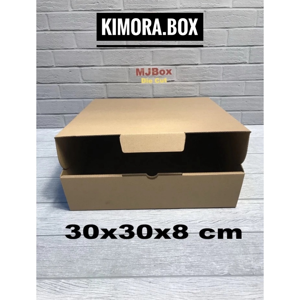 

Kardus karton uk. 30x30x8 cm...kotak die cut bisa isi toples 4 pcs