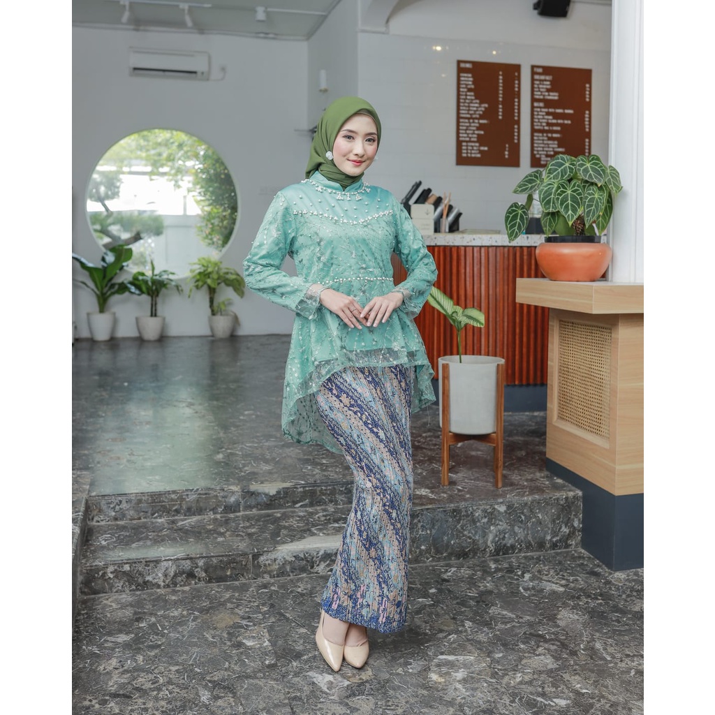 Vanriz Kebaya-Set Kebaya Tile Angela Rok Plisket