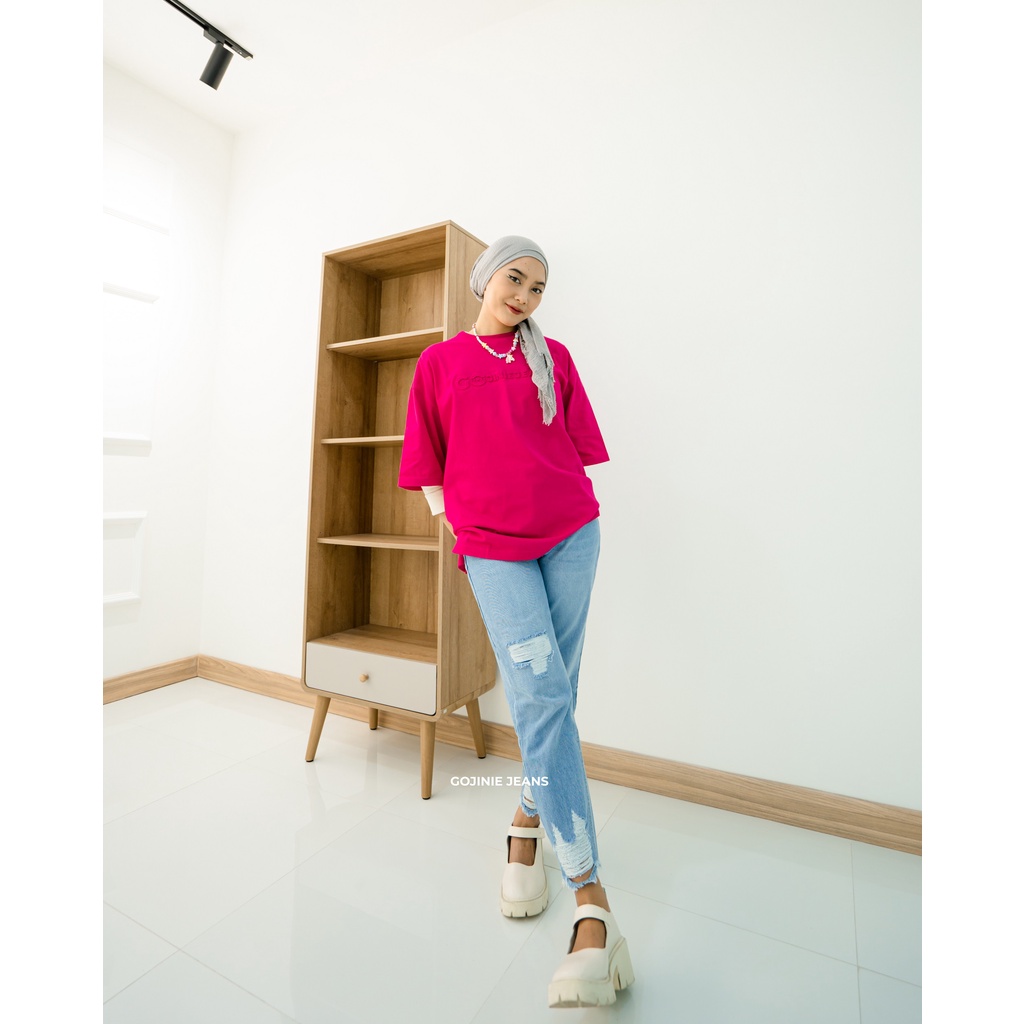 GOJINIEJEANS - T-SHIRT OVERSIZE EMBOS FUSCHIA