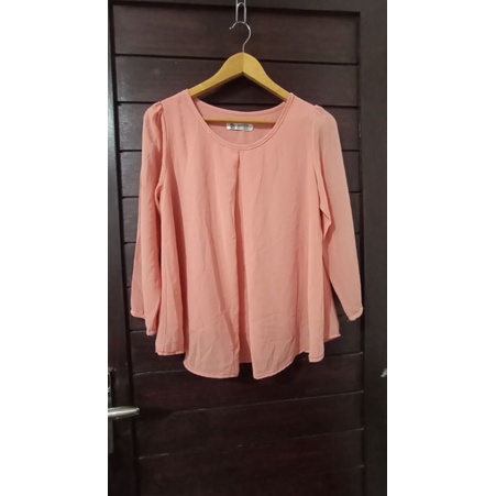 Time lover A8 blouse sifon preloved. atasan outer second.
