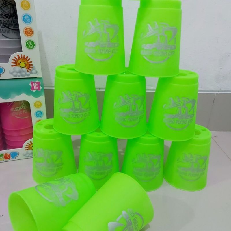 Mainan Speed Magic Flying Cup - Gelas Susun Sport Stack 12 Pcs Anak
