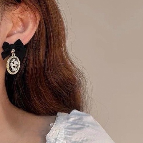 Anting stud 925 silver Aksen Mutiara Gaya Retro Untuk Wanita