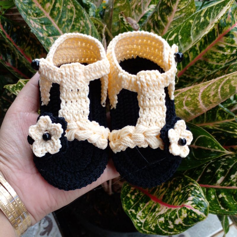 sepatu sendal bayi perempuan rajut prewalker kekinian lucu cantik murah bisa custom