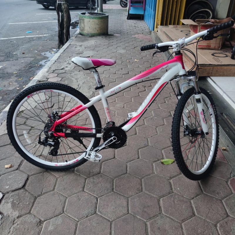 Pacific Sepeda Gunung / MTB Perempuan Bekas / Second Pink Putih 26"