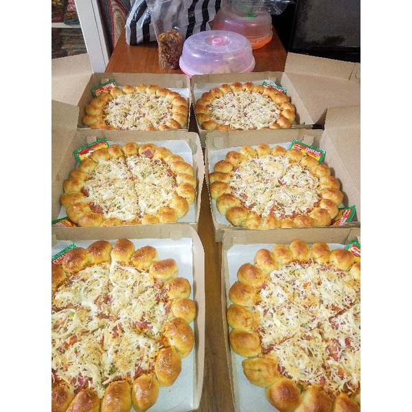 

pizzadoublesmokebeefmayocheese