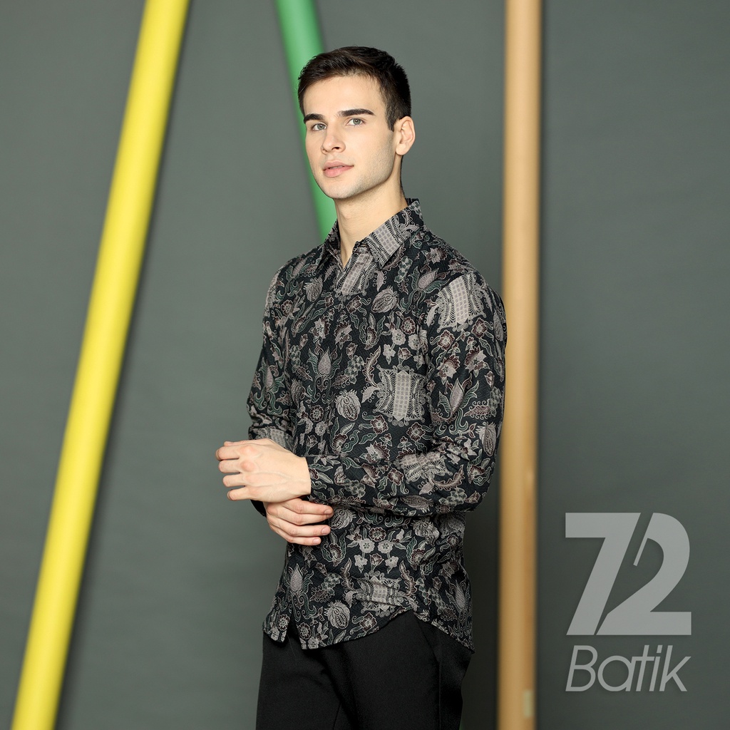 BATIK PRIA LENGAN PANJANG Kemeja Batik Dobby Slimfit Premium Motif Pintu Aceh Warna Hitam 722662 Cap 72 - Baju Kemeja Atasan Pakaian Setelan Batik Pria Cowok Laki Laki Remaja Keluarga Kantor Lengan Panjang Modern Slimfit Slim Fit Premium Kekinian