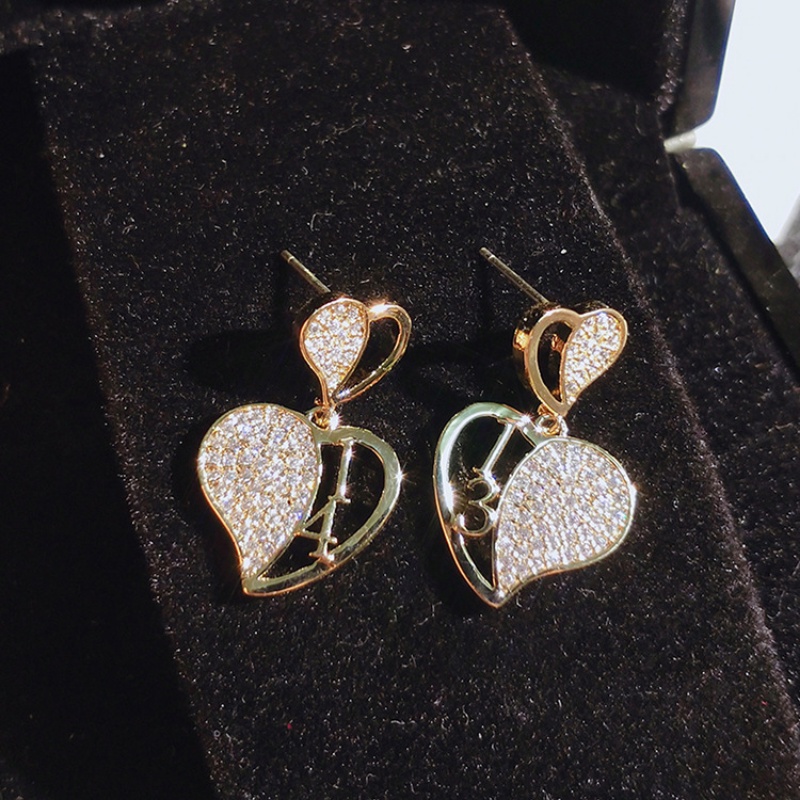 Anting Tusuk Gantung Temperament Desain Hati Hias Berlian Gaya Simple Serbaguna Untuk Wanita