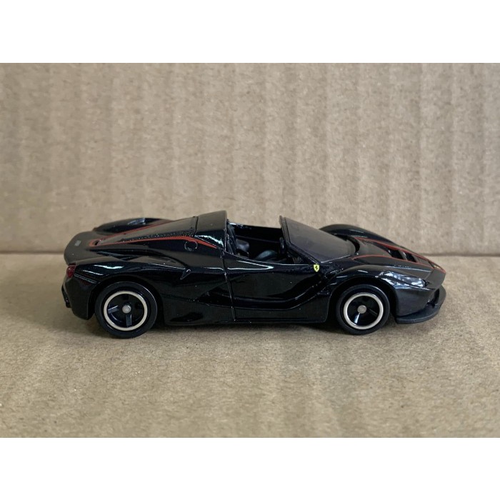 Tomica Ferrari LaFerrari Aperta Hitam Loose Pack