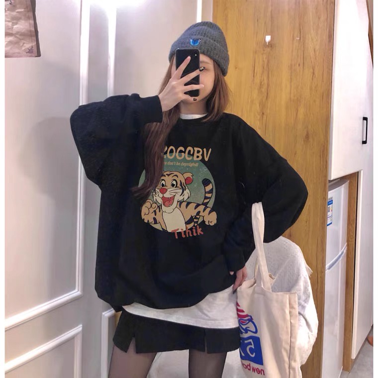 sweater cewek kekinian korean style cartoon big tiger graphic printing sweater hitam import lengan panjang basic sweater crewneck