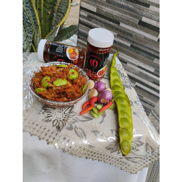 

Sambal suwir ayam pete (200ml)