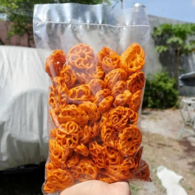 

Kerupuk seblak mawar pedas 200gram