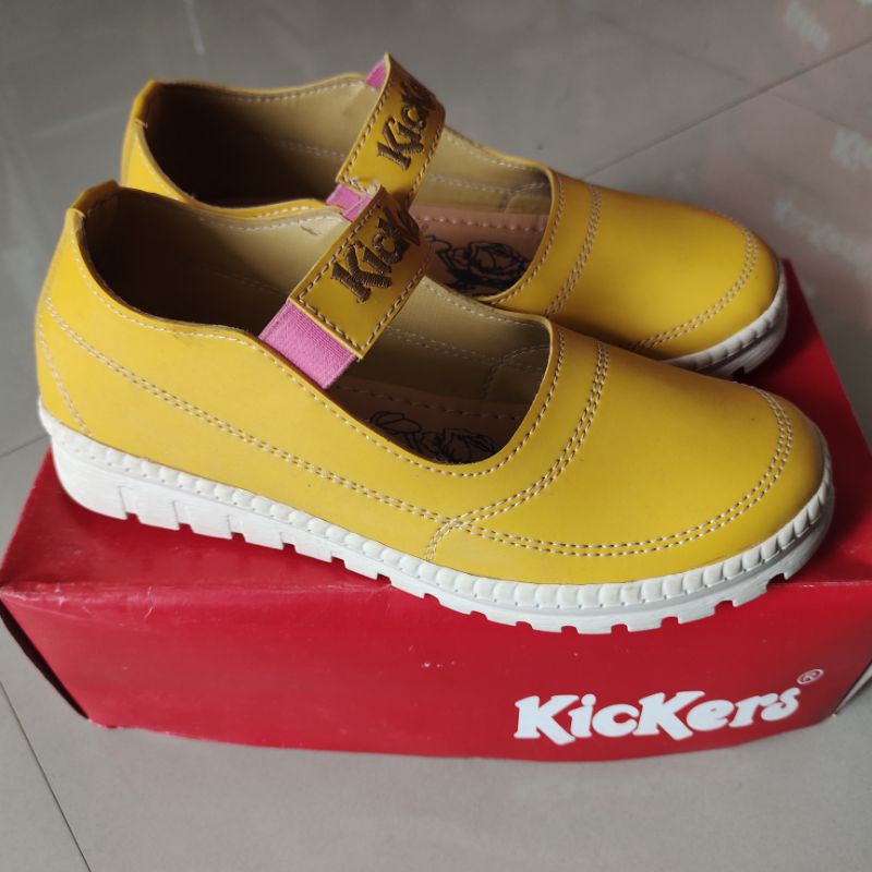 Obral Murah Kickers Sandal Sepatu Wanita Casual Kekinian Kuning