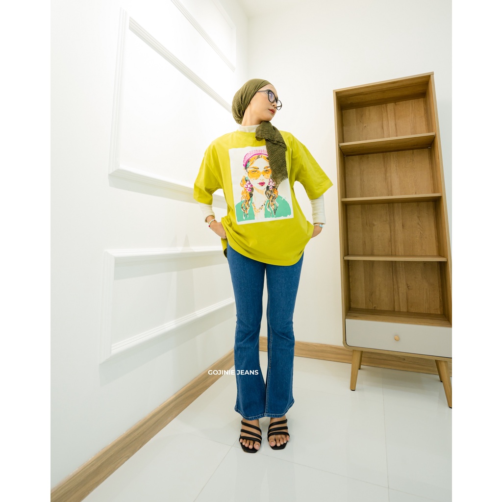 GOJINIEJEANS - T-SHIRT OVERSIZE SABLON CEWE MUSTARD