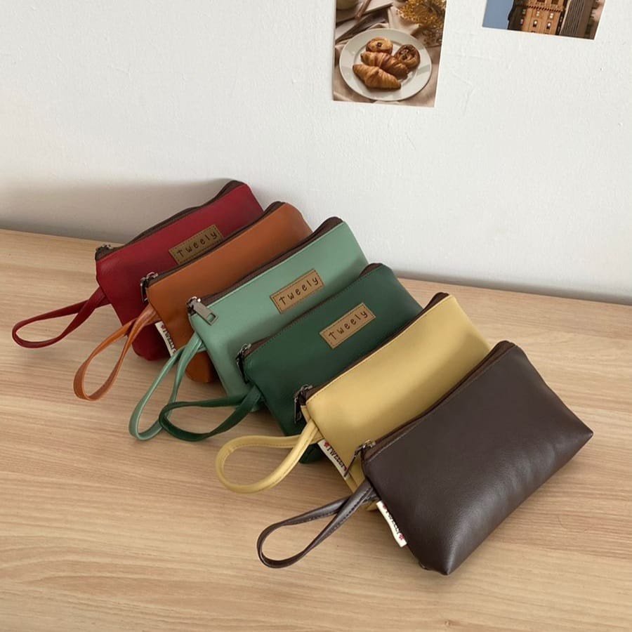 Pouch Medium / tempat pensil medium By tweely