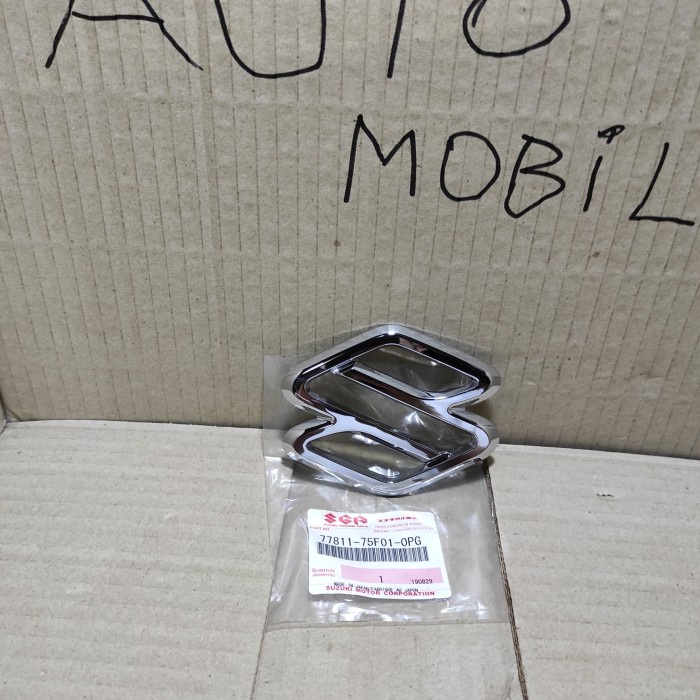 Emblem S depan Karimun Kotak