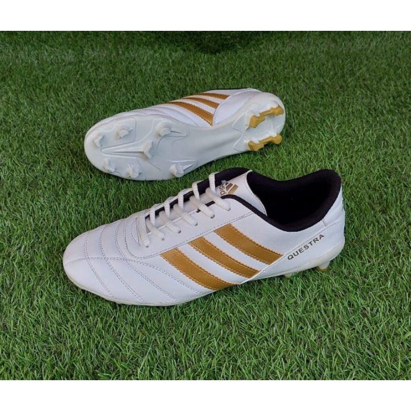 SEPATU BOLA ADIDAS JUMBO 44-46