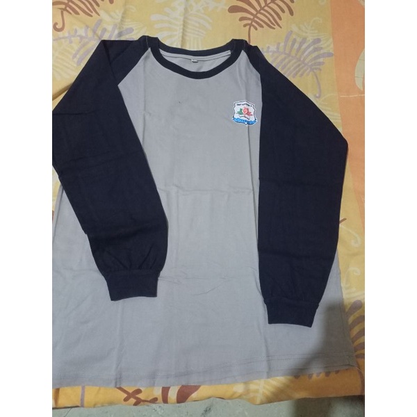 Preloved Baju Olahraga