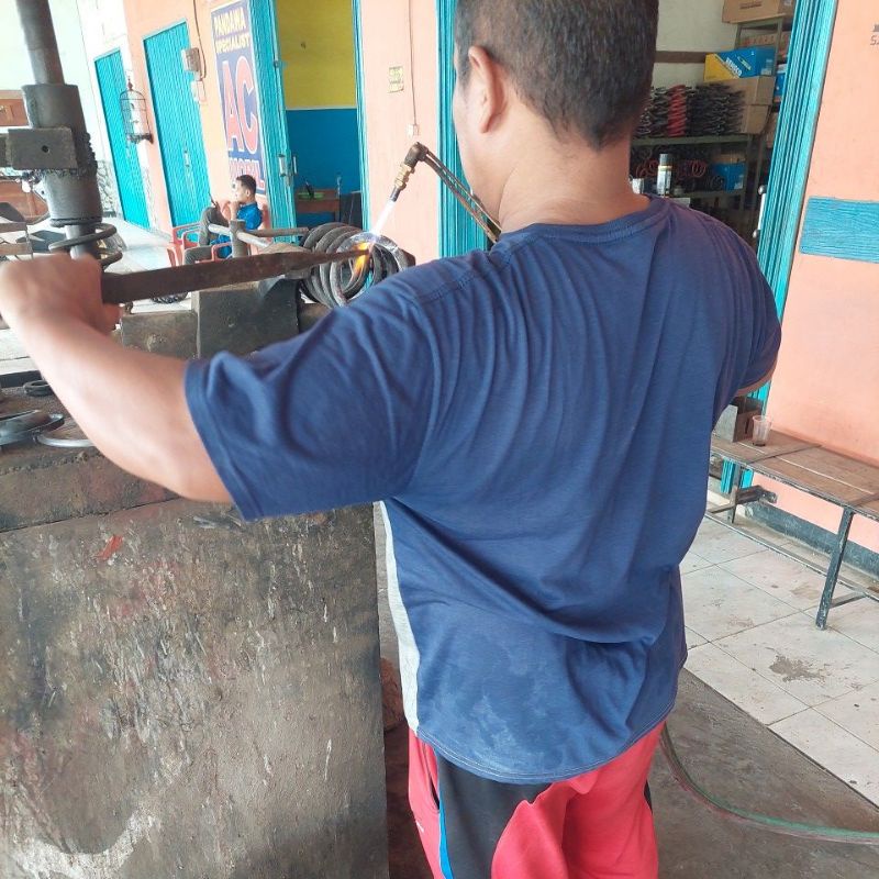 castom per sigra calya