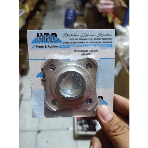 dudukan laher kopling grand