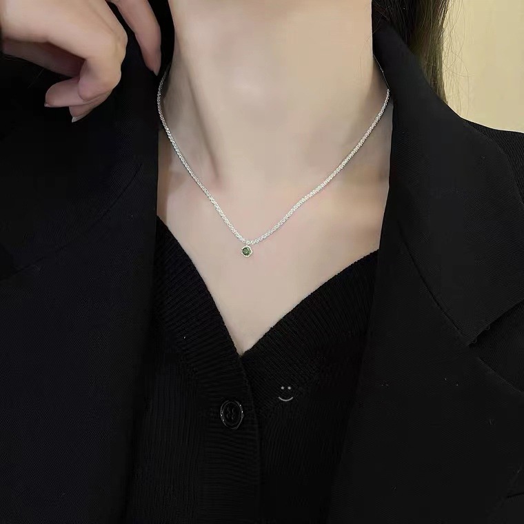 Kalung Rantai Klavikula Liontin Zircon Warna Silver Hijau Gaya Korea Untuk Wanita