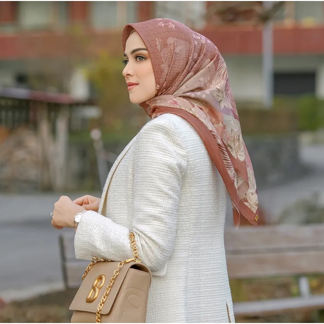 Buttonscarves Iseltwald Series Voile Square Jilbab Wanita 100% Original