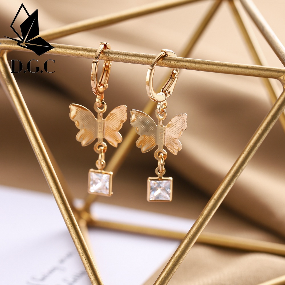 D.G.C✨Tusuk Anting Kupu Titanium Anti Karat Lapis Emas Kristal Liontin Aksesoris Wanita Perhiasan Murah D183