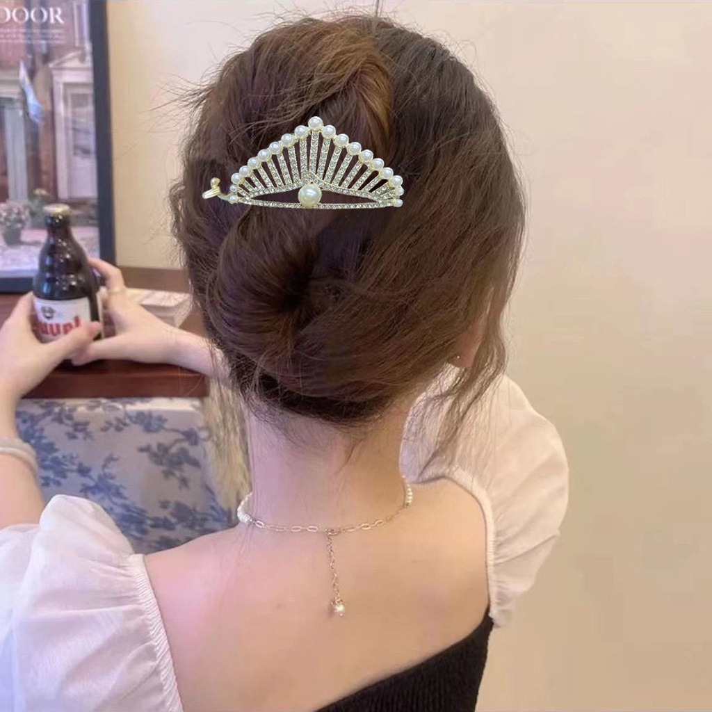 Jepit Rambut Bentuk Mahkota Aksen Mutiara Dan Berlian Imitasi Bahan Logam Ukuran 9.5cm Untuk Wanita