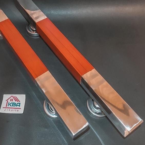 Handle Pintu Minimalis Kombinasi Kayu