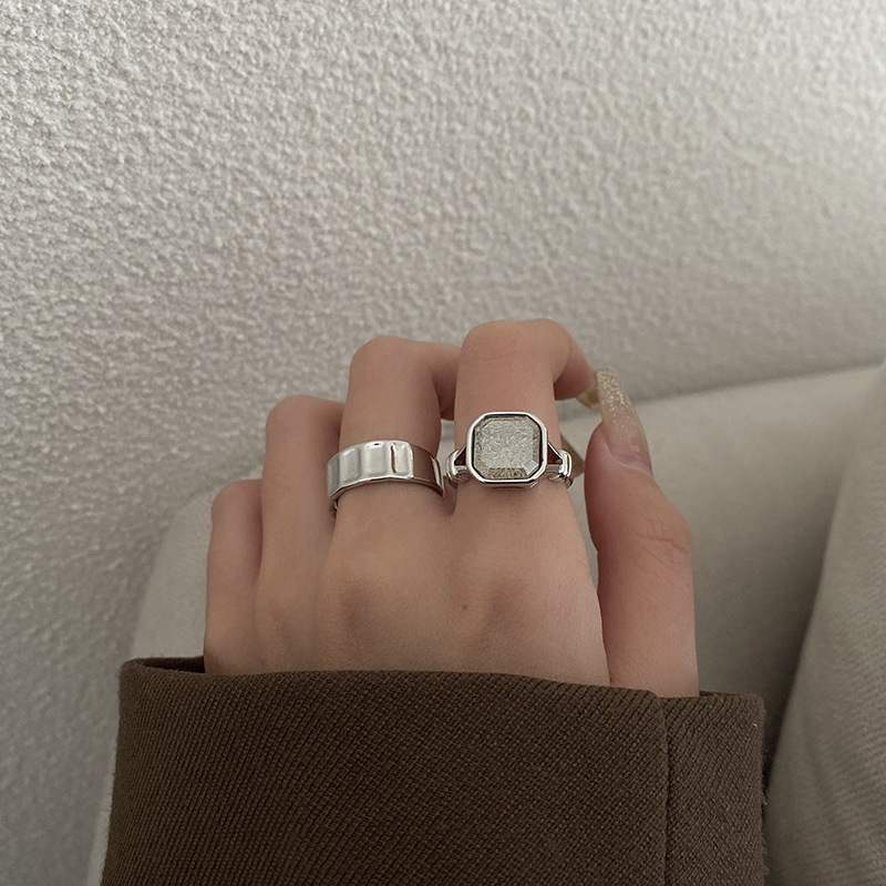 Cincin Zircon Bentuk Kotak Geometris Warna Silver Gaya Retro Untuk Aksesoris