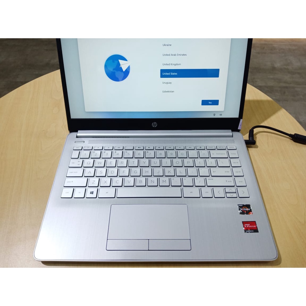 Laptop Gaming HP 14 AMD Ryzen 3 3250U 16GB 512GB+1TB Radeon RX Vega FHD IPS SSD WIN 11 Original