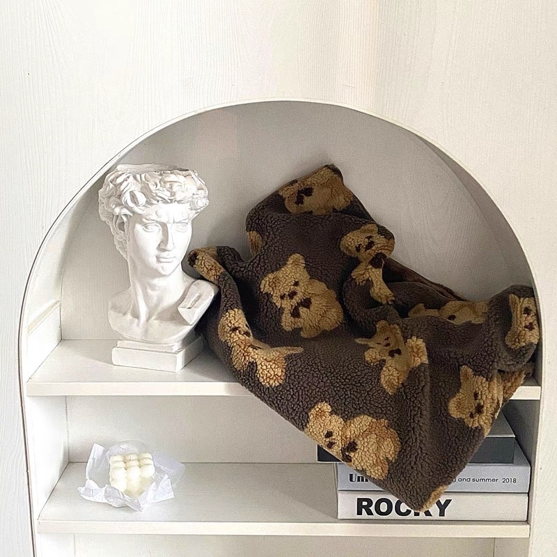 Selimut Bulu Halus Motif Karakter Lucu Ukuran 70x100 Motif Bear Buat Dewasa dan Anak Abstrak Keren Terlaris Impor Murah Berkualitas