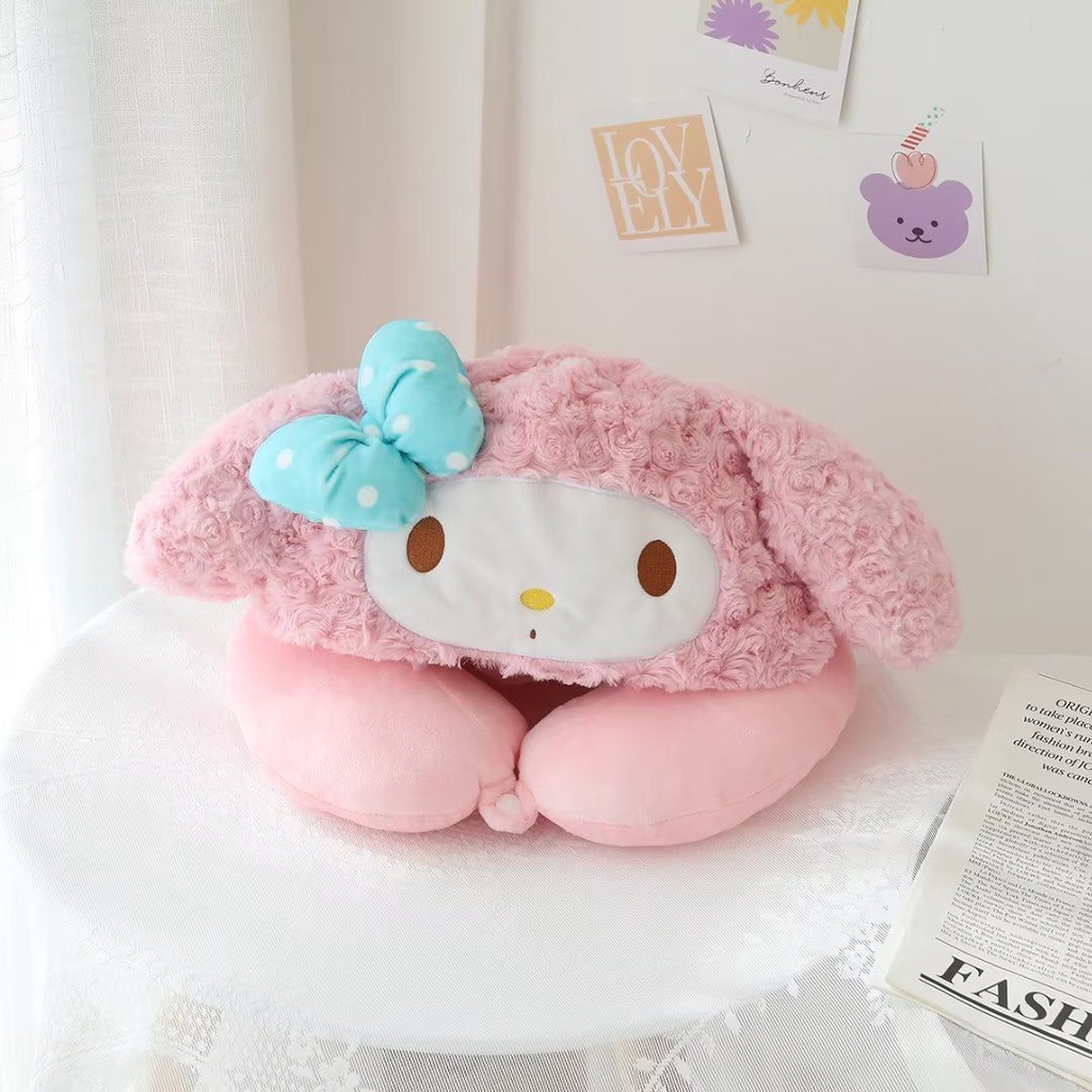 BANTAL LEHER BONEKA CINNAMOROLL MELODY KUROMI POCHACCO DOG NECK PILLOW IMPOR