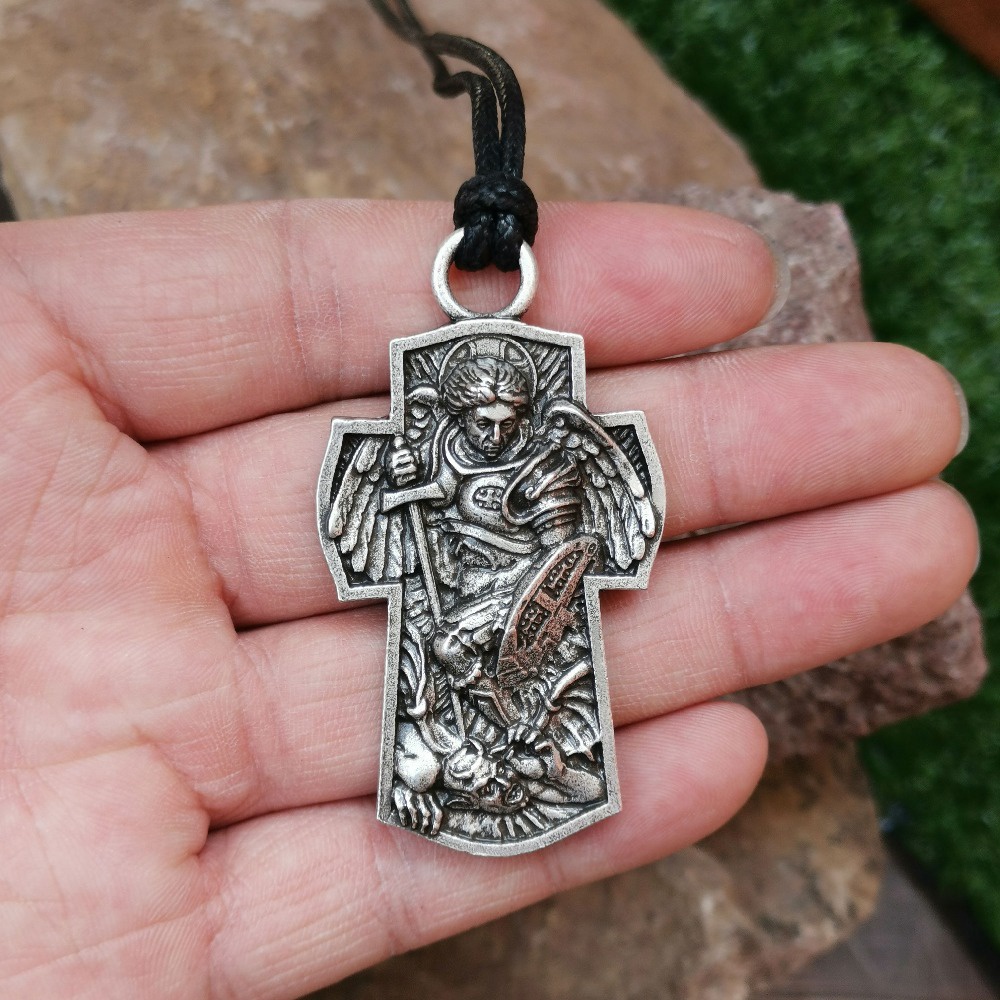 Kalung Liontin Archangel Guardian Lapis Silver Gaya Kasual Untuk Pria