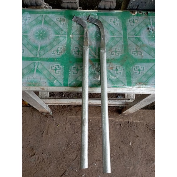 Pisau deres mata lebar