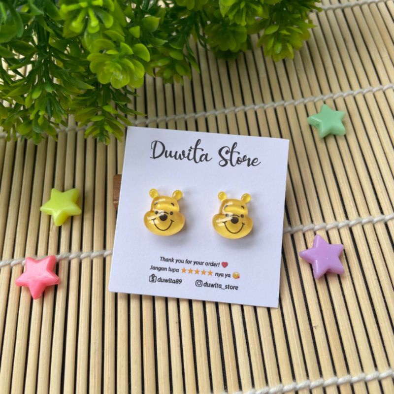 HANDMADE ANTING TUSUK PLASTIK DEWASA MOTIF POOH