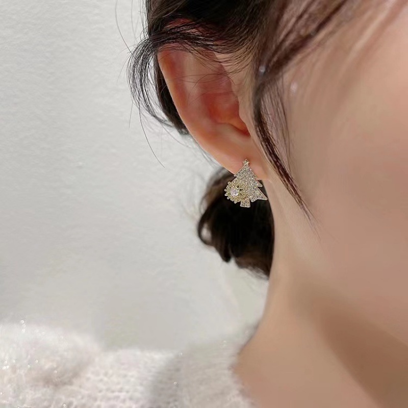 Anting stud Desain Pohon Natal snowflake Aksen Berlian Zirkon Untuk Wanita