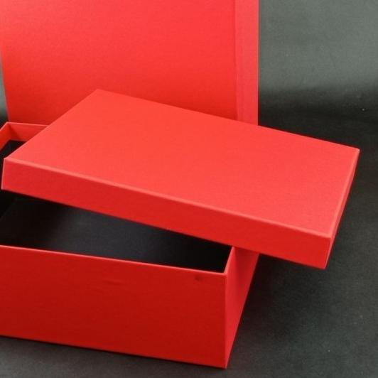 

Hard Box Exclusive uk. 35 cm x 25 cm x 8 cm - Merah