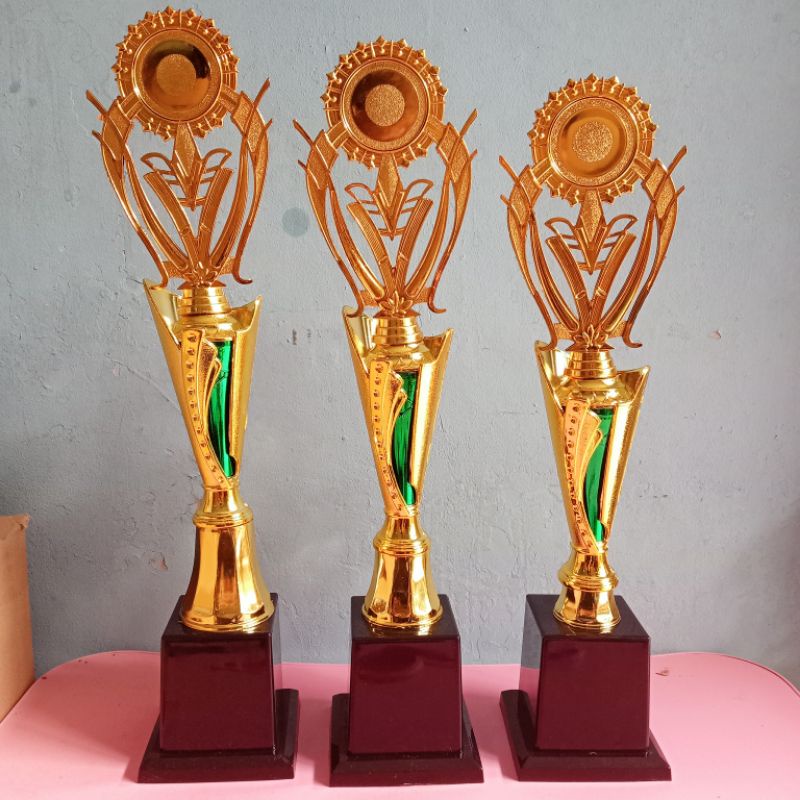 Piala 115 Tinggi 47cm