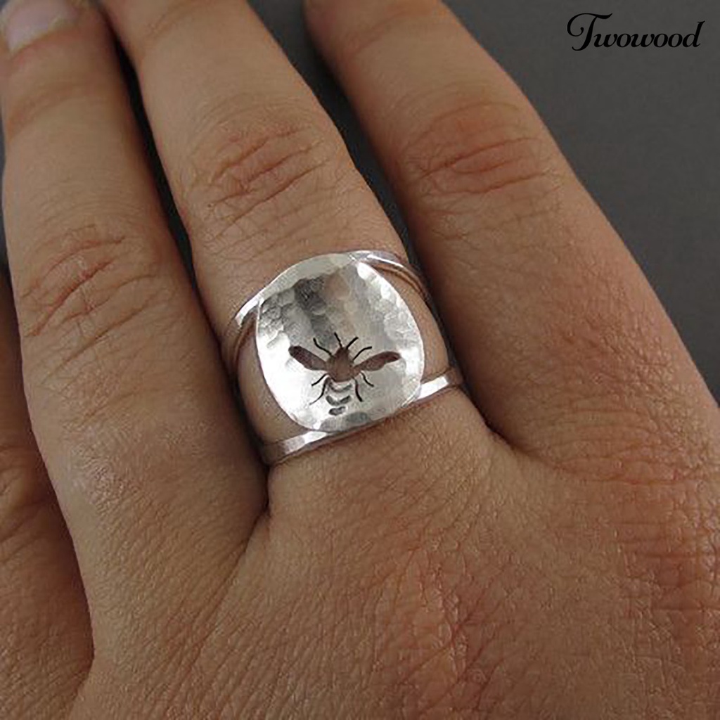 Cincin Bahan Alloy Model Hollow Motif Burung Dan Pohon Gaya Vintage Klasik Untuk Wanita