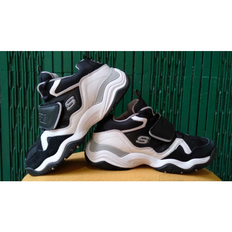 Sepatu Skechers Train, Sepatu Skechers D'Lites Train, size 38 insole 25 Made in China. mulus empuk m