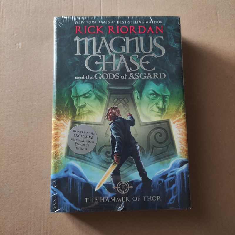 Preloved The Hammer Of Thor Magnus Chase And The Gods Of Asgard Rick Riordan buku import original en