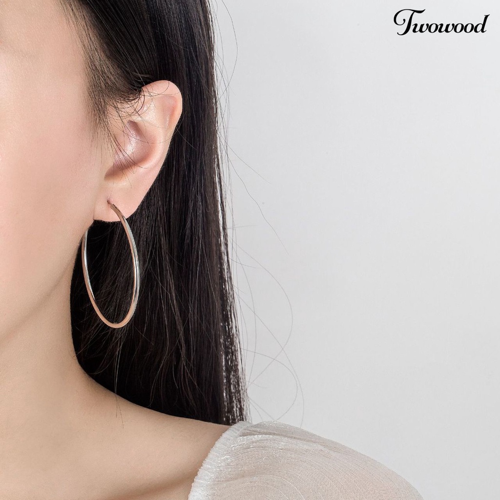 1 Pasang Anting Hoop Bentuk Lingkaran Besar Geometris Gaya Elegan